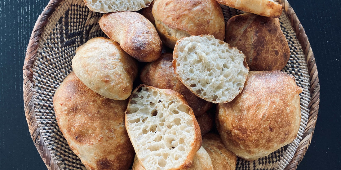Nemme boller med spelt, havregrød og honning