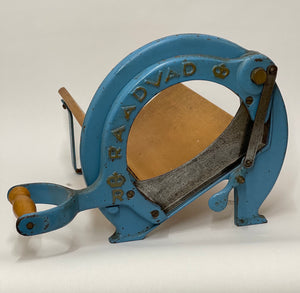Danish rye bread slicer