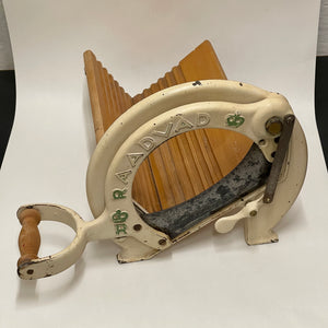 Danish rye bread slicer